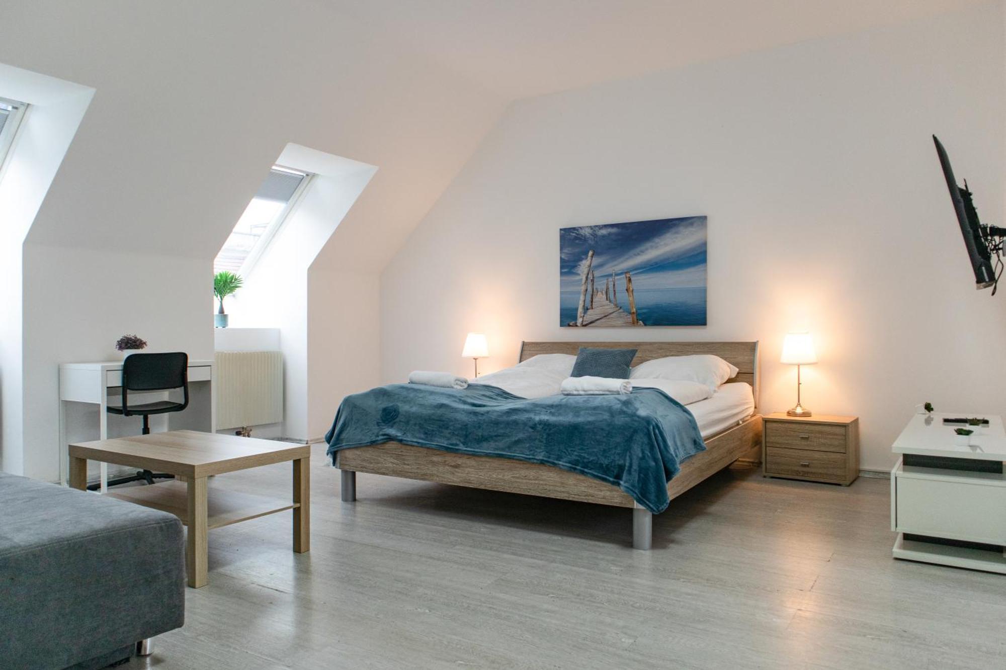 Homely 3br Perfect For Families And Groups Apartment *